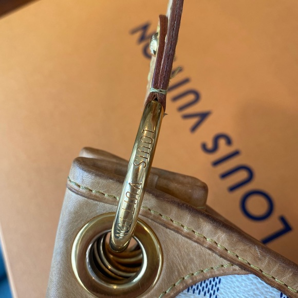 Louis Vuitton Damier Azure Galleria PM - Picture 10 of 17